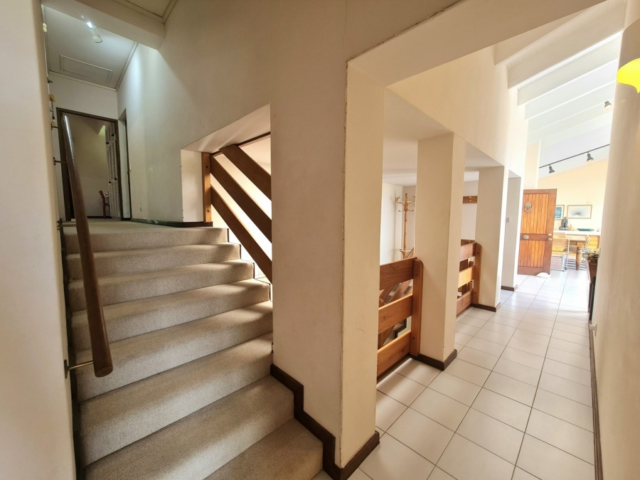 5 Bedroom Property for Sale in Lower Robberg Western Cape